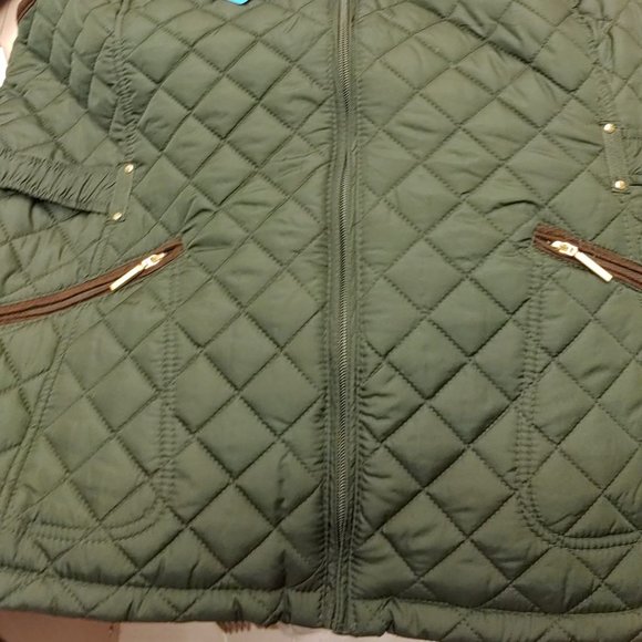 WEATHERPROOF Women Ultra Soft Cozy Lining Quilted Vest --Pine - Picture 6 of 7
